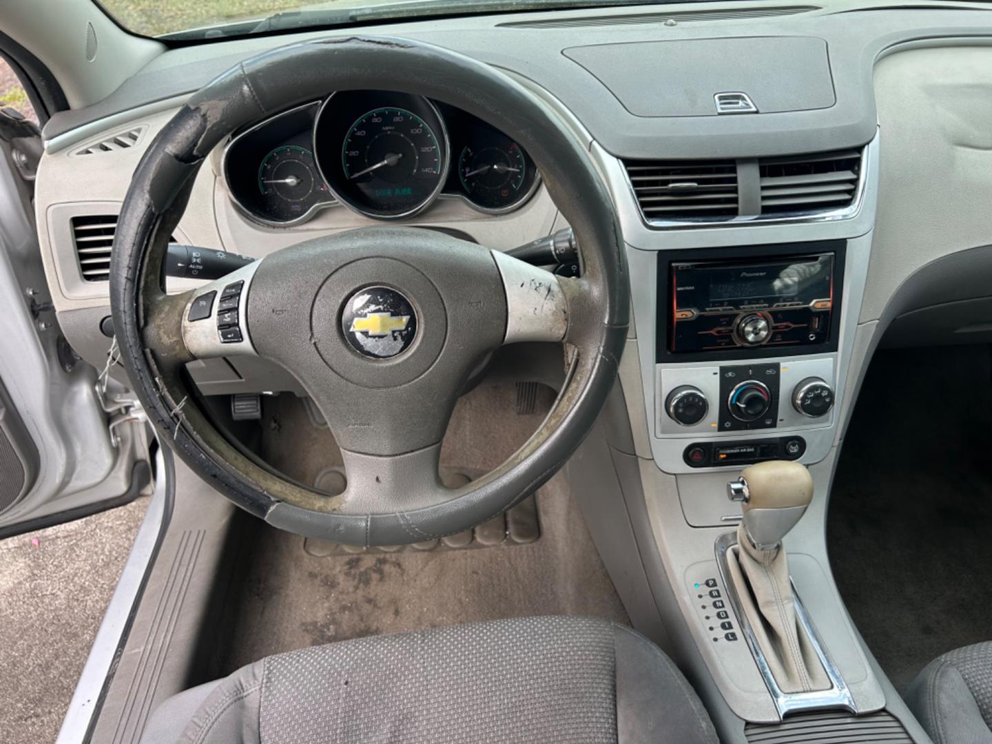 2010 Chevrolet Malibu (1G1ZB5EB1AF) with an 2.4L engine, AUTO transmission, located at 1758 Cassat Ave., Jacksonville, FL, 32210, (904) 384-2799, 30.286720, -81.730652 - CASH SPECIAL*****$2000.00 PLUS TAX, TAG, AND TITLE*****2010 CHEVROLET MALIBU 266,462 MILES RUNS GOOD 4-DOOR AUTOMATIC FOUR CYLINDER ENGINE ICE-COLD AIR-CONDITIONING ALLOYS CALL TODAY BEFORE IT'S TOO LATE @ 904-384-2799 - Photo#10